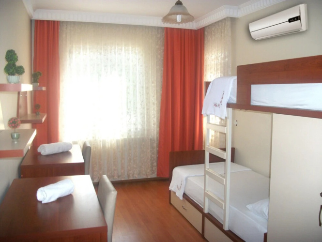 Nazli Apartment