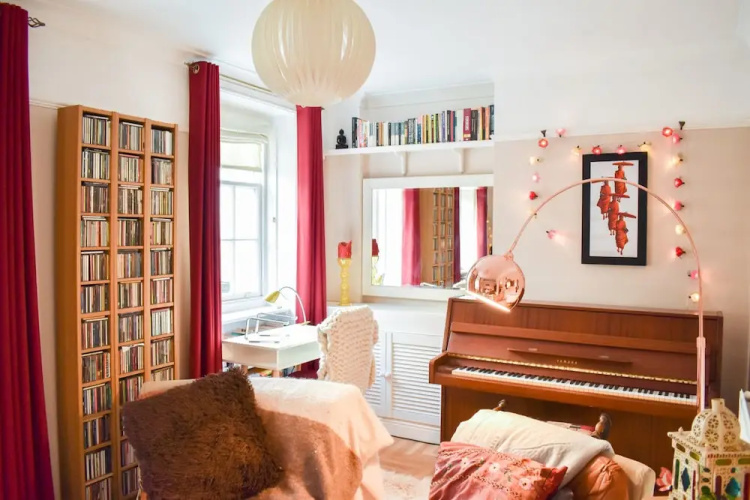 Vibrant and Quirky Garden Flat Central Brighton