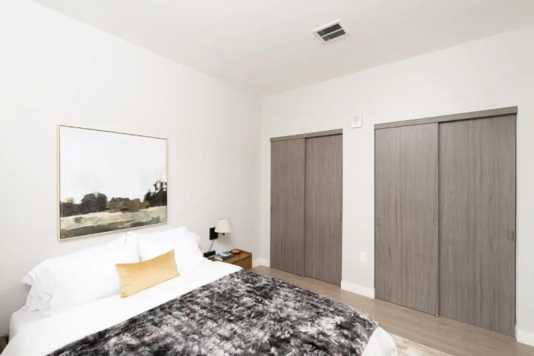 Flexhome Walker's Point 1BR Q1