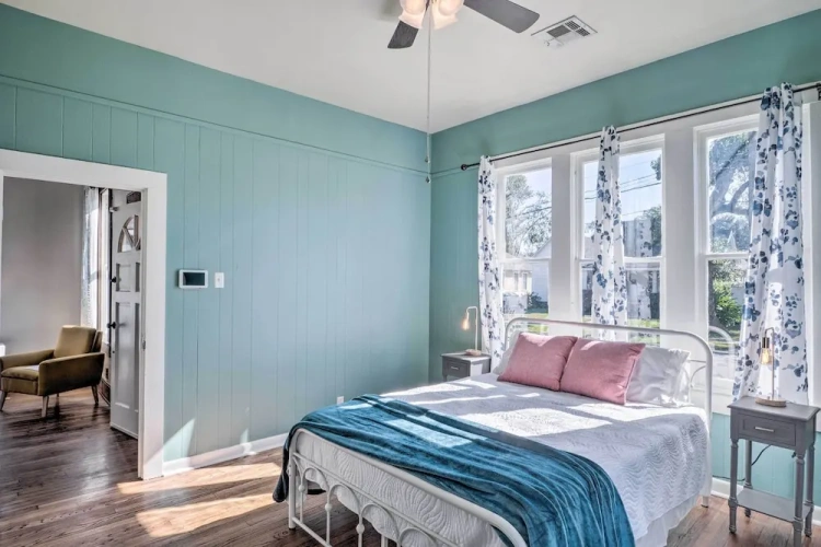 2 Bedrooms Cottage