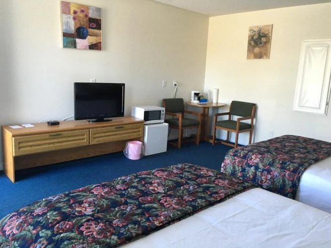 Airport Inn
