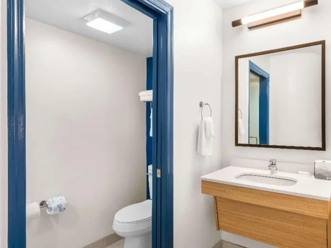 Standard Sextuple room