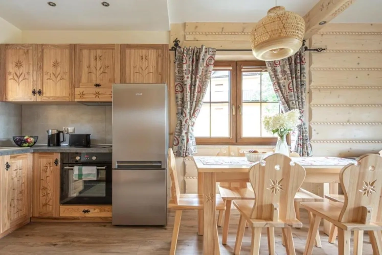 2 Bedrooms Chalet
