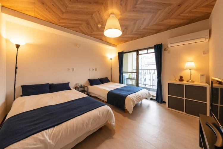 Namba West 5 connecting room