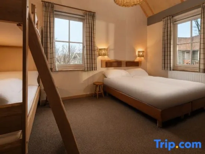 Standard Sextuple room