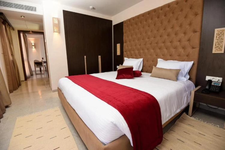 Lescure Business Hôtel and SPA