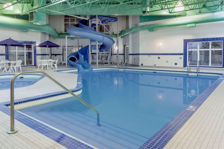 Ramada By Wyndham Weyburn photo 11