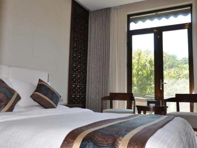 Fragrant Hills Holiday Business Hotel
