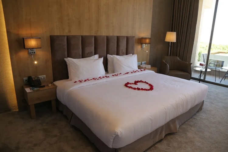 Twinz Hotel