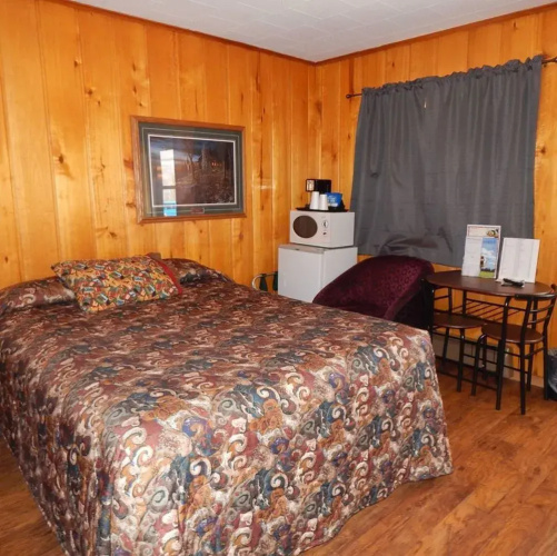 Brookside Motel