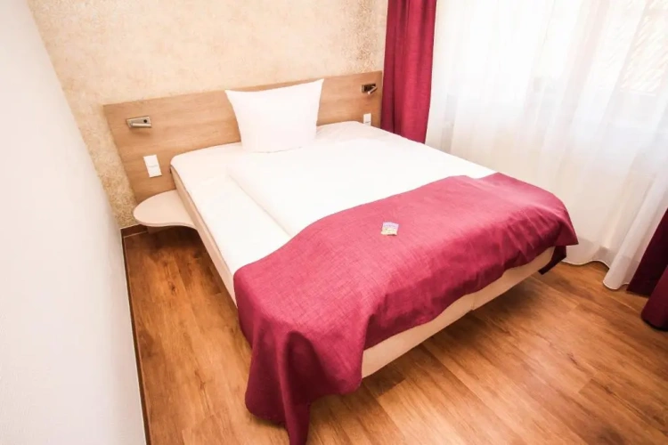 Deluxe Single room