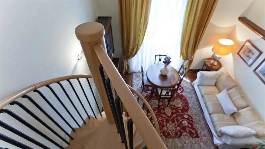 Rental in Rome Borghese Apartment