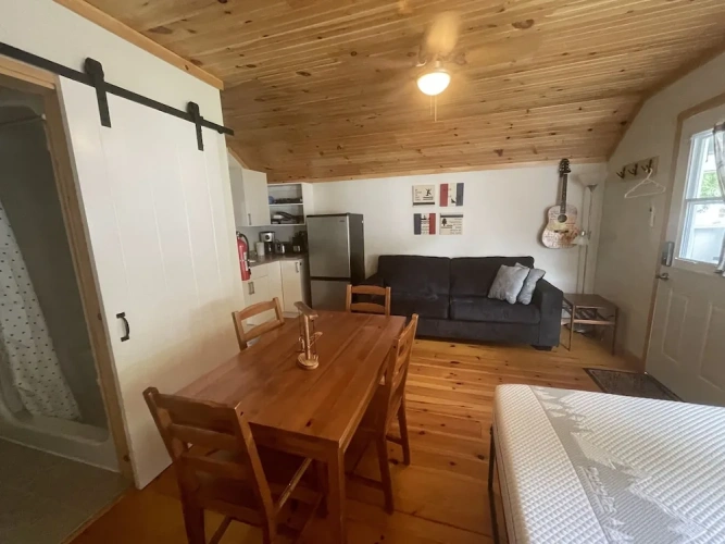 Economy Double Cottage with lake view
