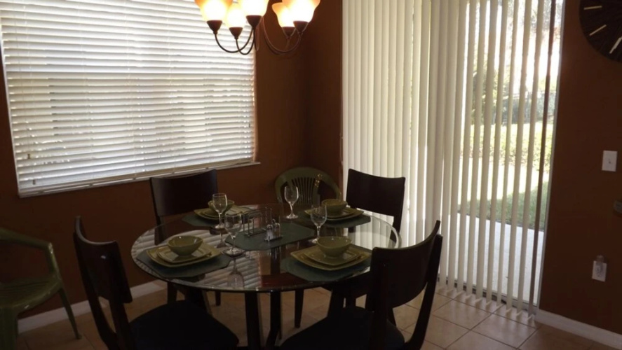 Compass Bay 5157