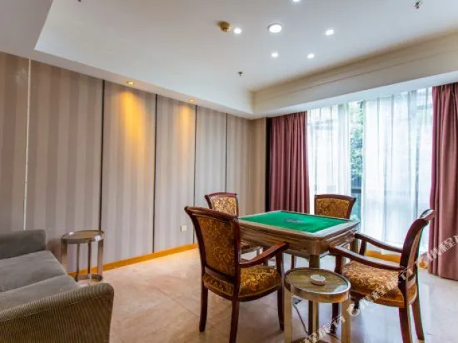 Kewis Hotel