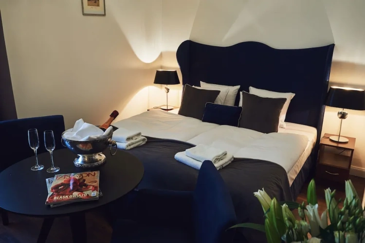 Standard Double room with city view