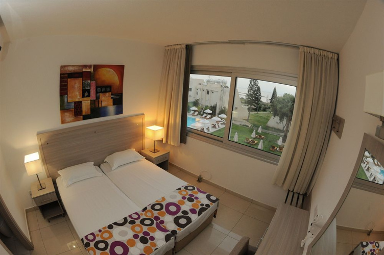 Frixos Suites Hotel Apts