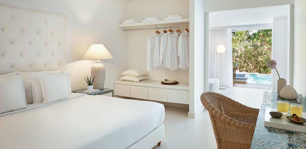 Swim Up Family Guestroom
