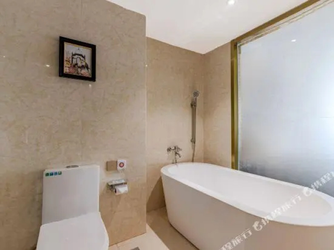Huainan Xinjinjiang Hotel