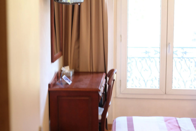 Hotel Cosmotel - Image 4