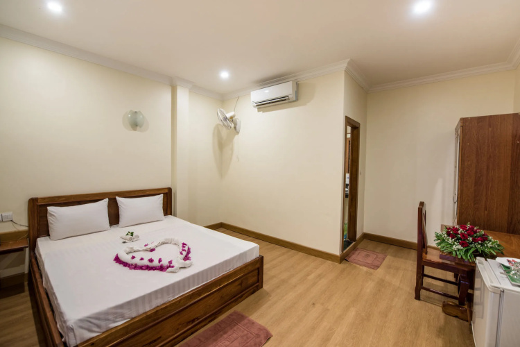 Seng Hout Hotel