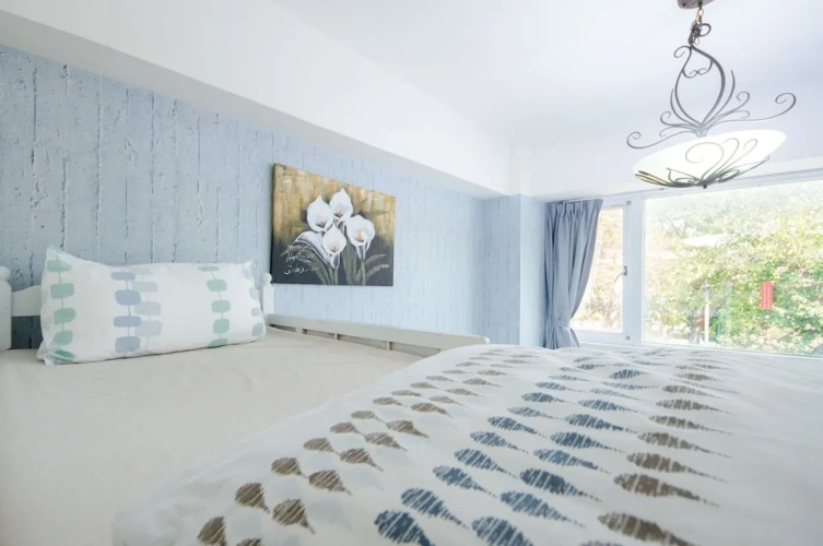 Standard Quadruple Family room with park view