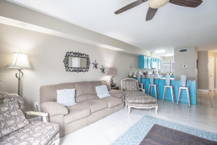 2 Bedrooms Apartment