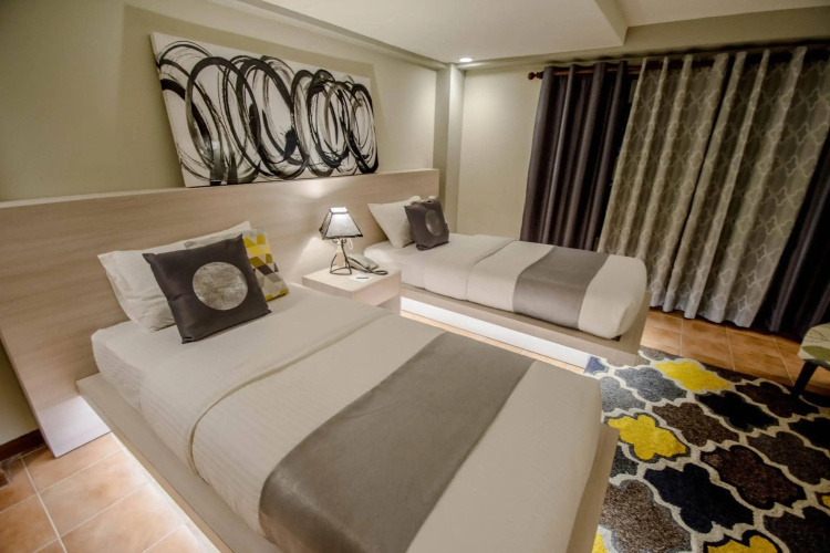 Almont City Hotel