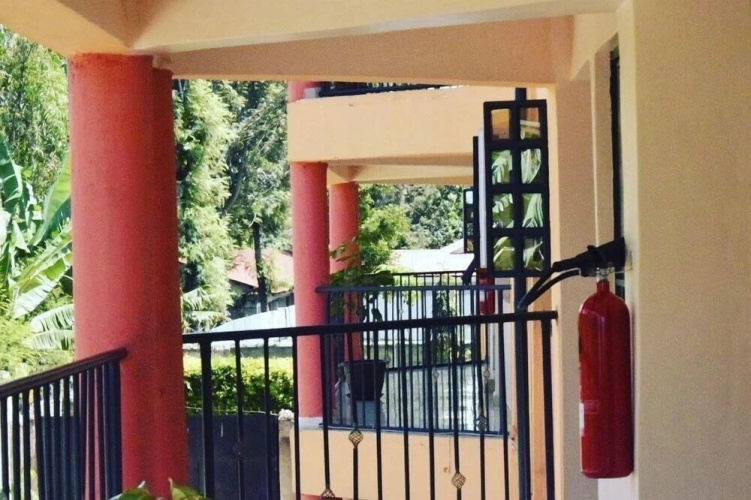Eleon Inn Hotel