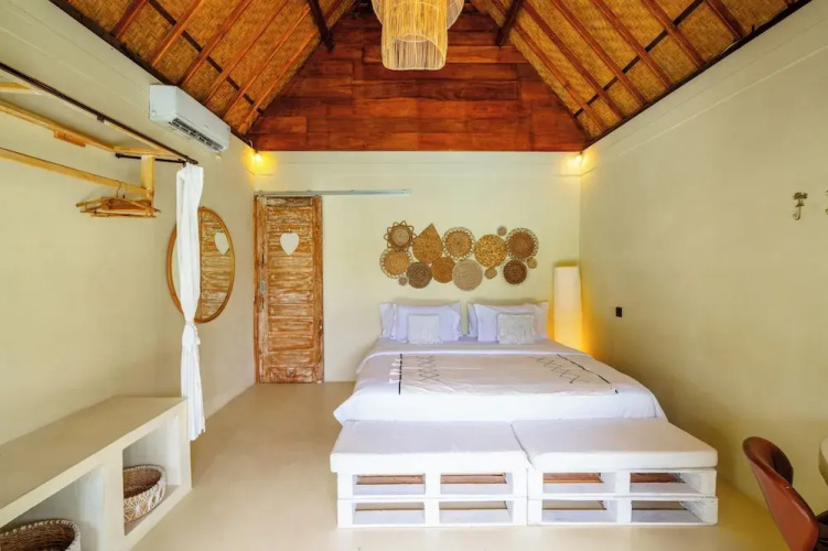 Villa Laguna by Pertama Management