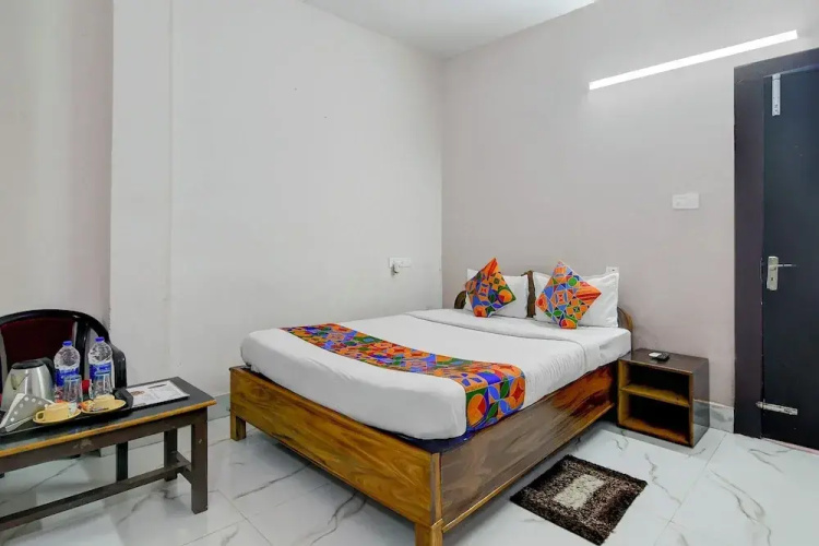 Fabhotel Seven Inn
