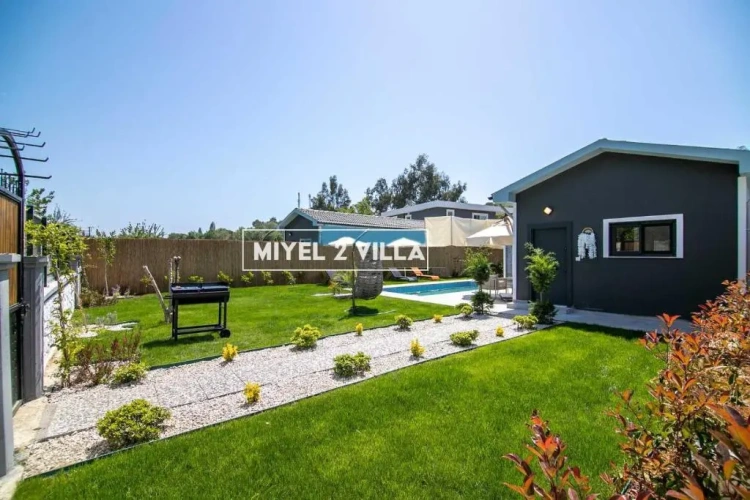 2 Bedrooms Villa