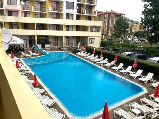 Apartment with pool view