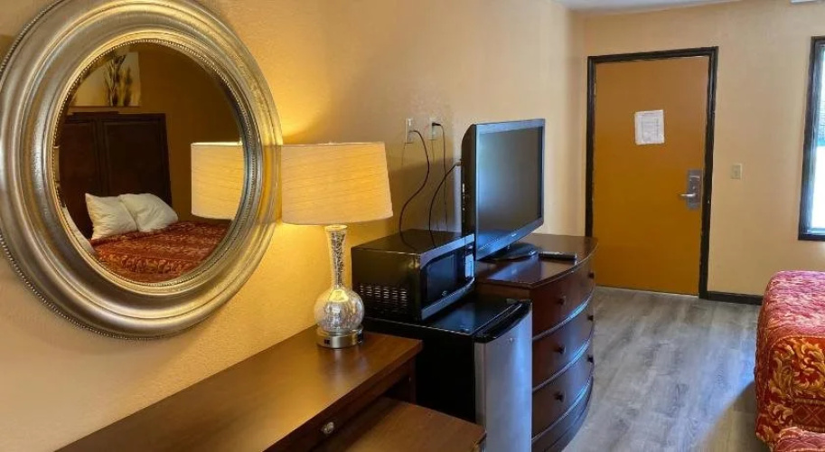 Deluxe Inn