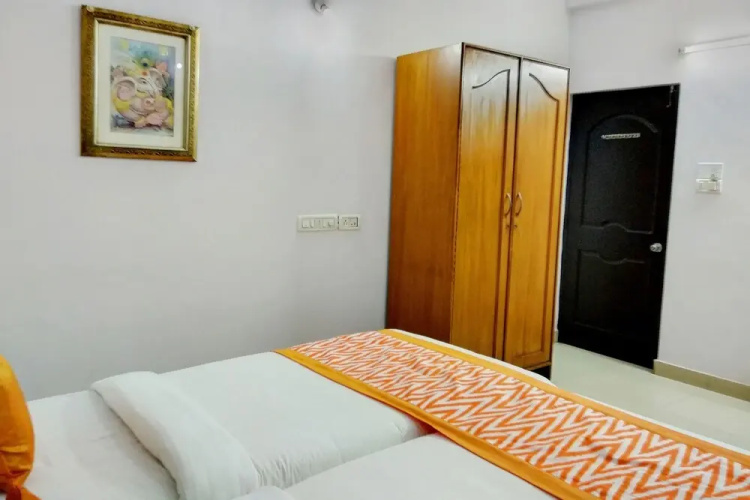 OYO 754 Sapthagiri Residency