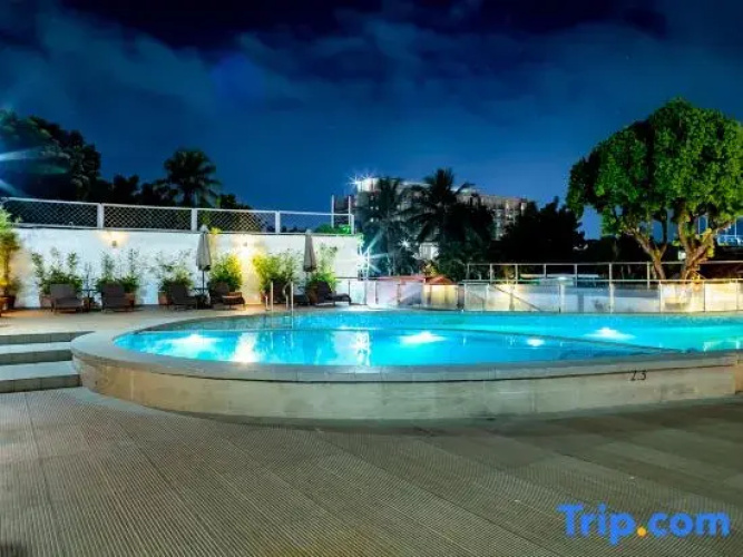 The Isabelle Hotel