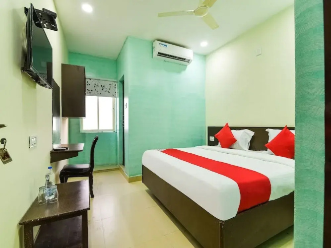 Sai Priya Residency by OYO Rooms