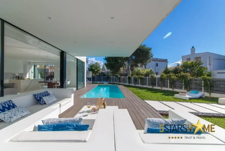 3 Bedrooms Villa