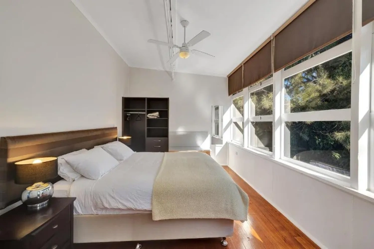 Apartment with balcony