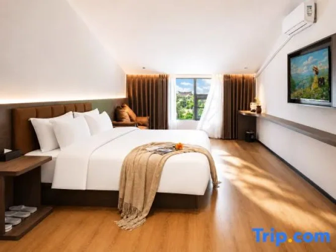 Triple Suite with mountain view