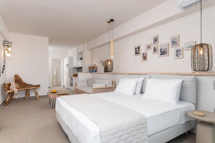 8Moons Boutique Apartments