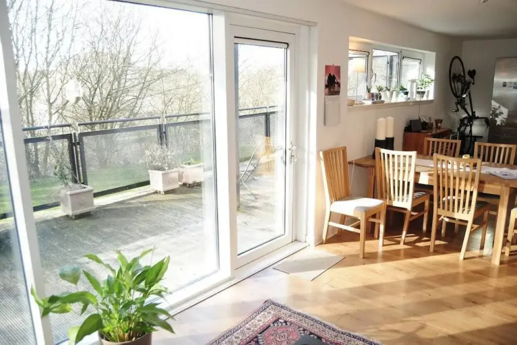 Canal View Apartment
