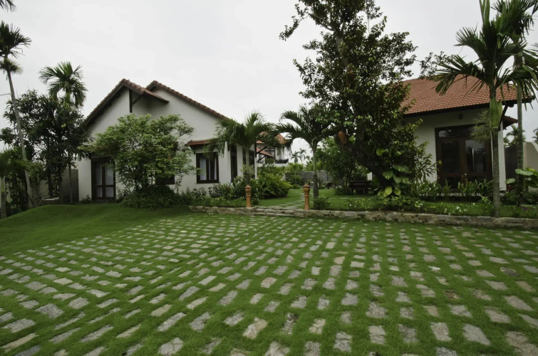 Van Lan Riviera Villas