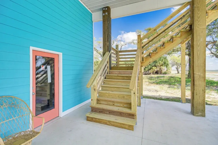 Long Beach Home w/ Views & On-site Beach Access!