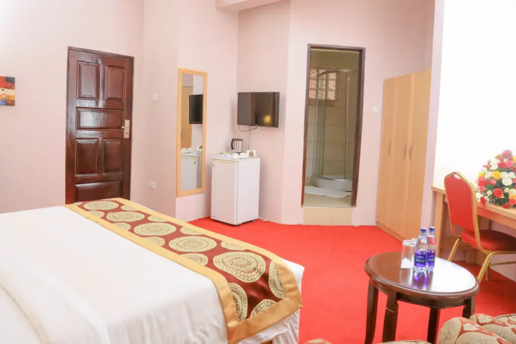 Hotel 7 Seasons Entebbe