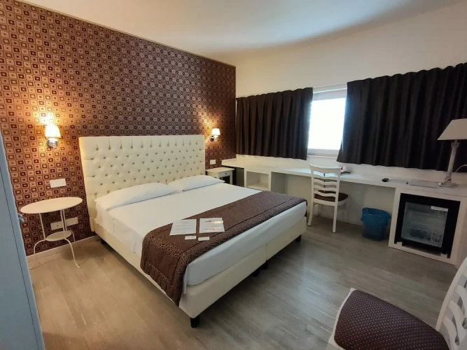 2 Bedrooms Economy Double room with city view
