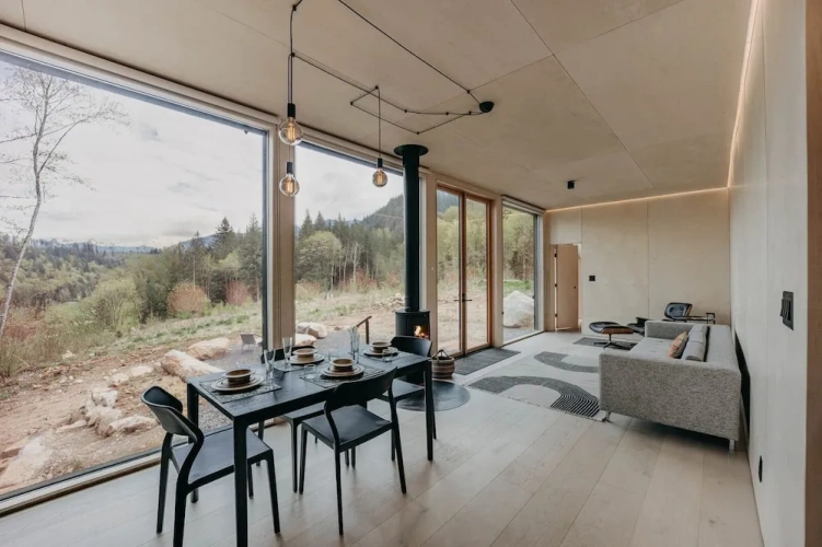 2 Bedrooms Villa