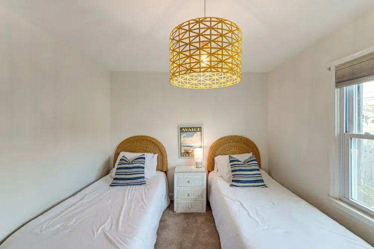 Walk to Beach & Dtwn Dining! Avalon Coastal Escape