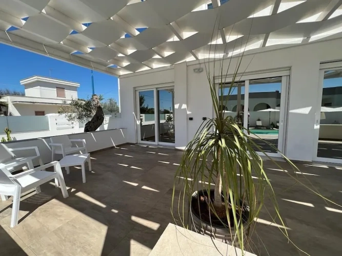2 Bedrooms Luxury Apartment with pool view