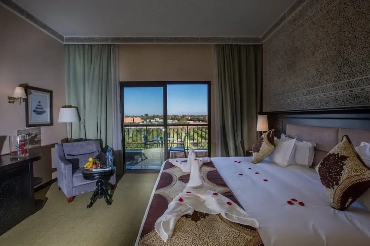 Standard Triple room with balcony
